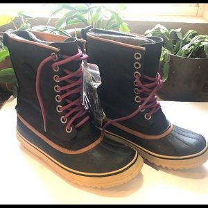 SOREL WATERPROOF  BOOTS